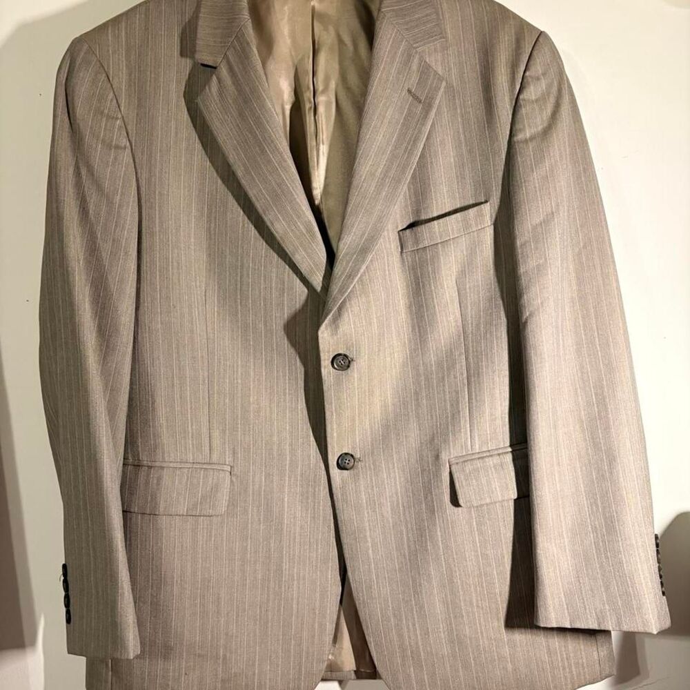 Stafford Men's Grey and Cream Suit